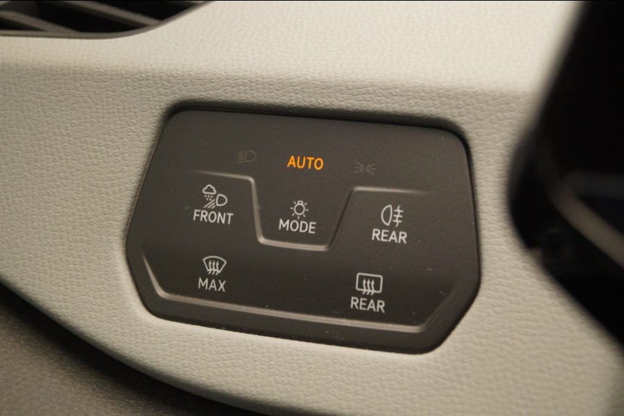 Volkswagen ID.3 First Plus 58kWh -NAVI-ECC-ACC-CAM-