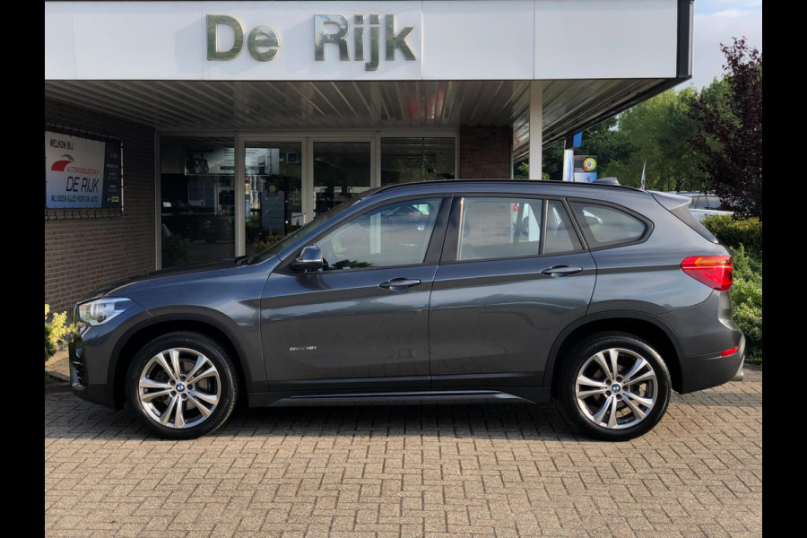 BMW X1 SDrive18i High Executive | Navi, Cruise, PDC, Stoelverw, El. Achterklep | Dealeronderhouden |