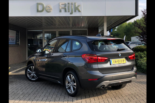 BMW X1 SDrive18i High Executive | Navi, Cruise, PDC, Stoelverw, El. Achterklep | Dealeronderhouden |