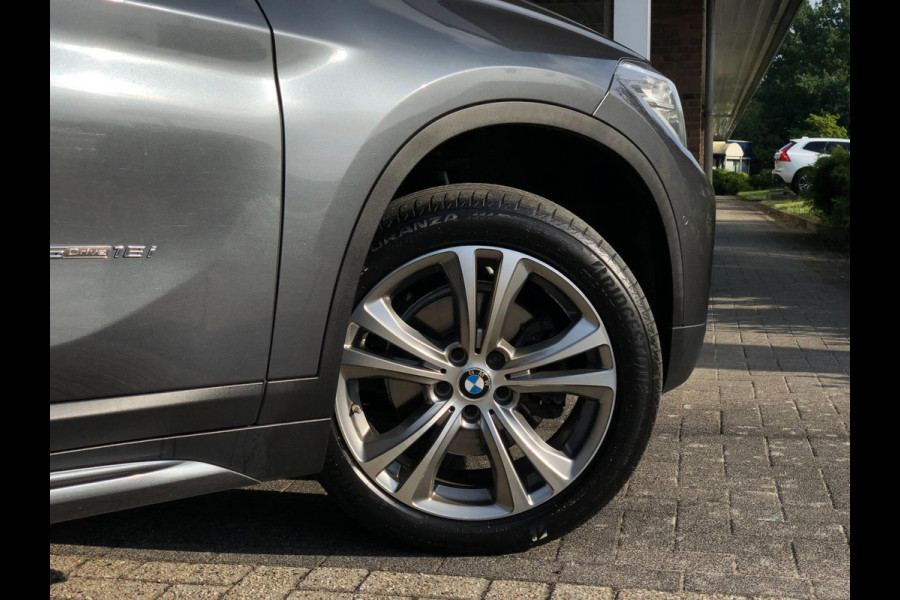 BMW X1 SDrive18i High Executive | Navi, Cruise, PDC, Stoelverw, El. Achterklep | Dealeronderhouden |