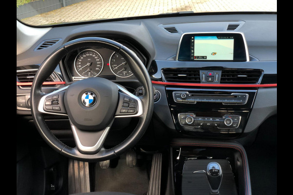 BMW X1 SDrive18i High Executive | Navi, Cruise, PDC, Stoelverw, El. Achterklep | Dealeronderhouden |