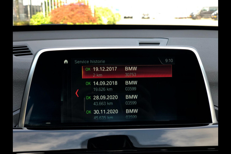 BMW X1 SDrive18i High Executive | Navi, Cruise, PDC, Stoelverw, El. Achterklep | Dealeronderhouden |