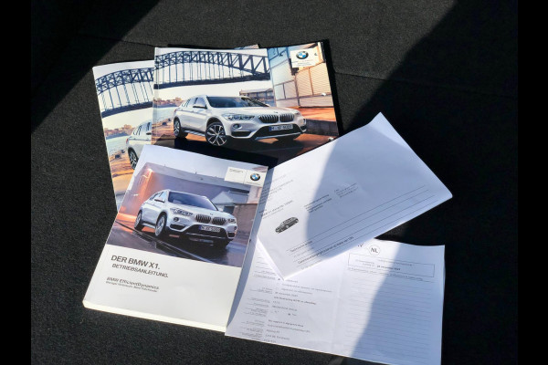 BMW X1 SDrive18i High Executive | Navi, Cruise, PDC, Stoelverw, El. Achterklep | Dealeronderhouden |