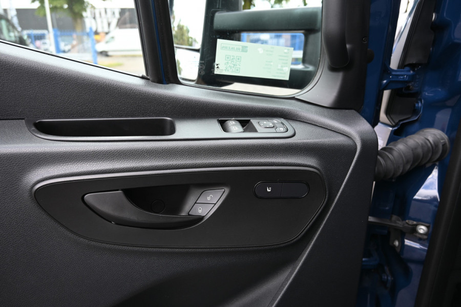 Mercedes-Benz Sprinter 516 CDI MBUX navigatie, Geveerde stoel
