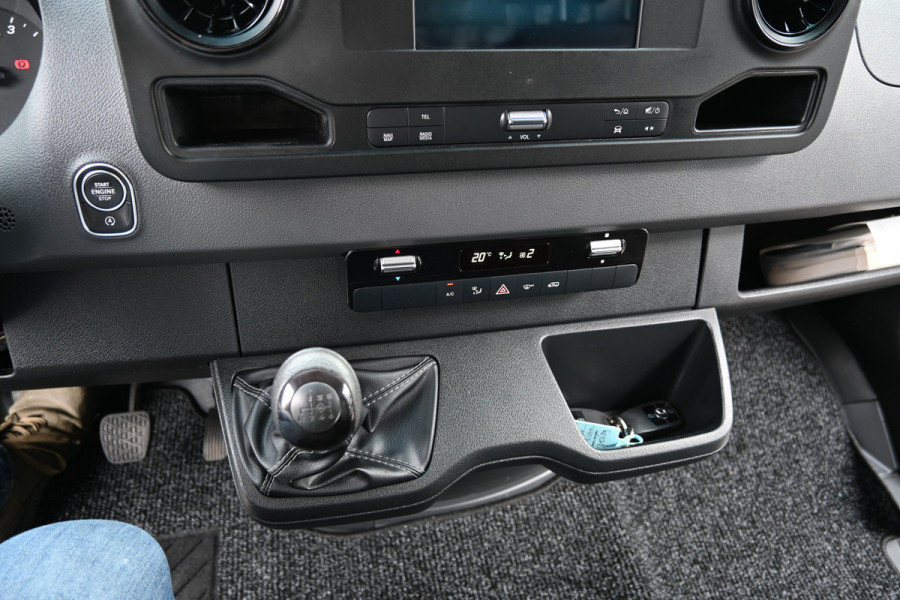 Mercedes-Benz Sprinter 516 CDI MBUX navigatie, Geveerde stoel