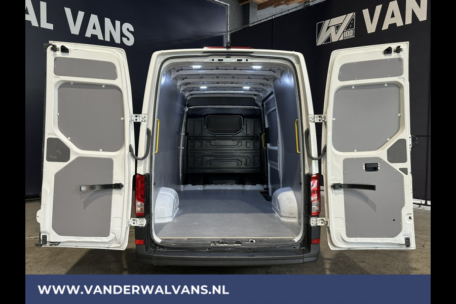 Volkswagen Crafter 2.0 TDI 140pk L3H3 L2H2 Euro6 Airco | Camera | Apple carplay | Android auto bijrijdersbank, 3000kg trekvermogen