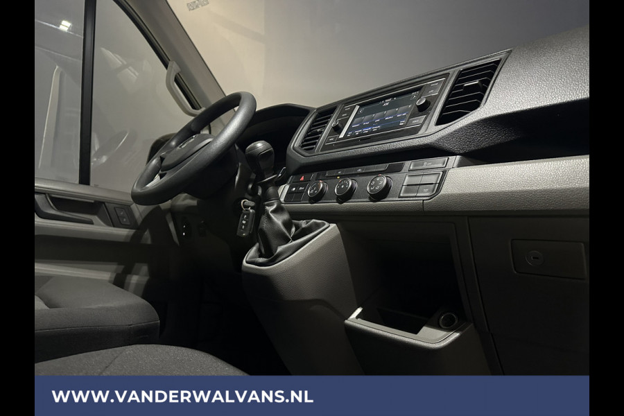 Volkswagen Crafter 2.0 TDI 140pk L3H3 L2H2 Euro6 Airco | Camera | Apple carplay | Android auto bijrijdersbank, 3000kg trekvermogen