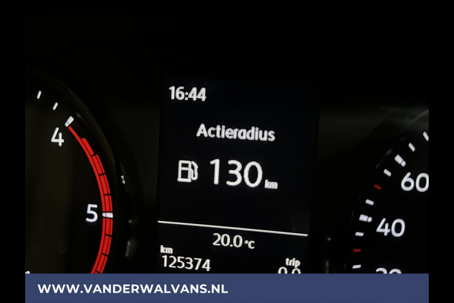 Volkswagen Crafter 2.0 TDI 140pk L3H3 L2H2 Euro6 Airco | Camera | Apple carplay | Android auto bijrijdersbank, 3000kg trekvermogen