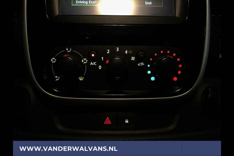 Renault Trafic 1.6 dCi 122pk L2H1 Euro6 Airco | Camera | Navigatie | Cruiscontrol Parkeersensoren, Bijrijdersbank