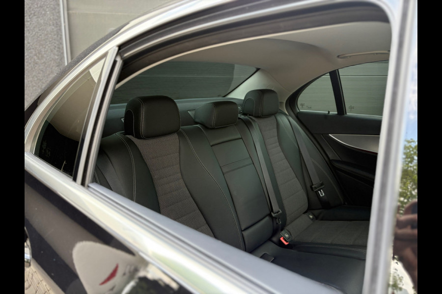 Mercedes-Benz E-Klasse 200 Premium Plus - Pano - Trekhaak - Dealer OH
