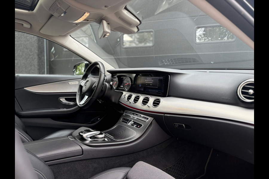 Mercedes-Benz E-Klasse 200 Premium Plus - Pano - Trekhaak - Dealer OH