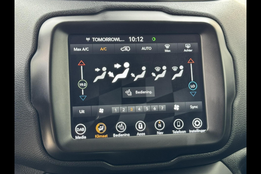 Jeep Renegade 1.4 MultiAir Limited Cruise control Climate control Stoel- en stuurverwarming Apple / Android