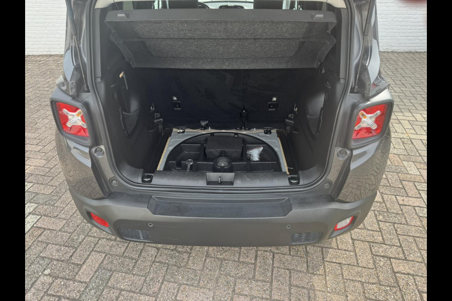 Jeep Renegade 1.4 MultiAir Limited Cruise control Climate control Stoel- en stuurverwarming Apple / Android