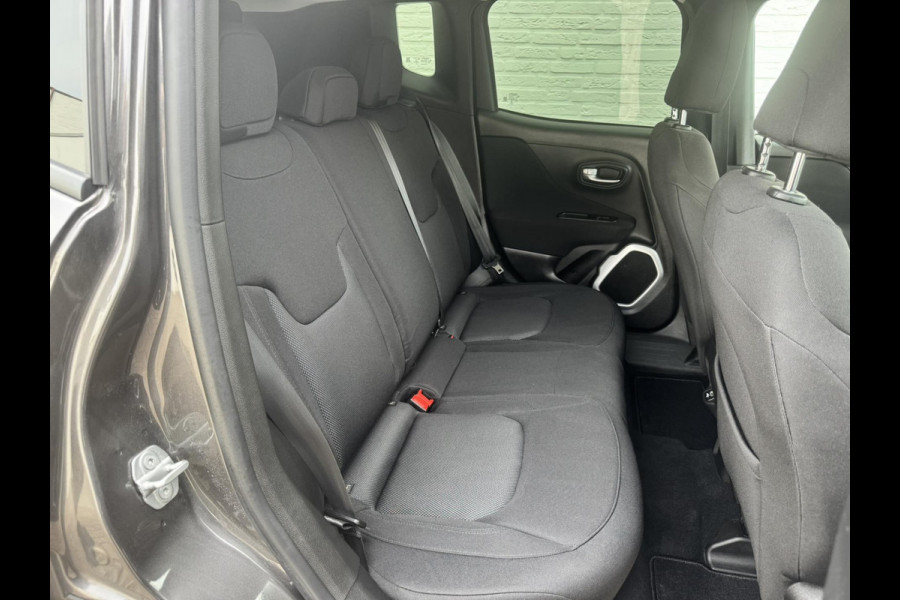 Jeep Renegade 1.4 MultiAir Limited Cruise control Climate control Stoel- en stuurverwarming Apple / Android