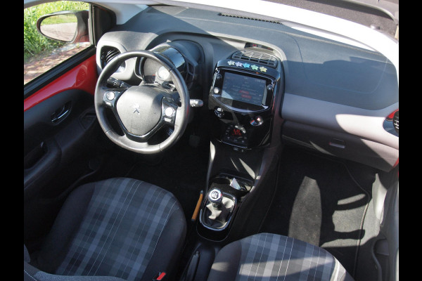 Peugeot 108 1.0 e-VTi Allure TOP! | Schuifdak | Camera | DAB | Keyless entry | Navi |