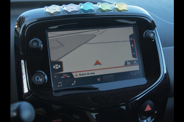 Peugeot 108 1.0 e-VTi Allure TOP! | Schuifdak | Camera | DAB | Keyless entry | Navi |