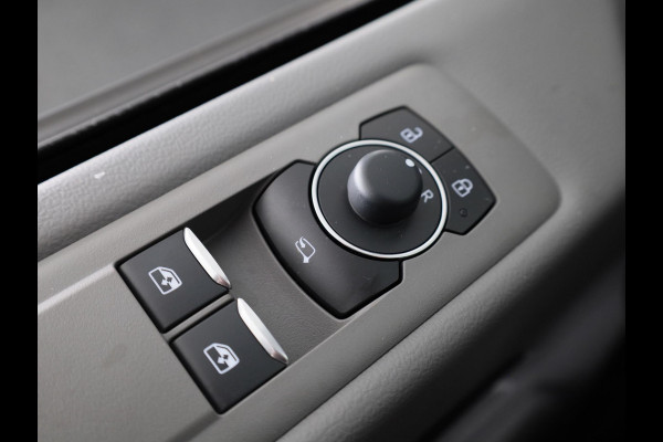 Volkswagen Transporter 2.0 TDI L2H1 30 Bulli 170 PK AUTOMAAT TREKHAAK | ALARM | LMV | 70 LTR TANK