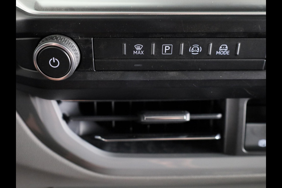 Volkswagen Transporter 2.0 TDI L2H1 30 Bulli 170 PK AUTOMAAT TREKHAAK | ALARM | LMV | 70 LTR TANK