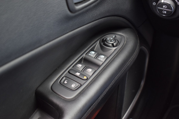 Jeep Compass 1.4 MultiAir Night Eagle | Camera | Trekhaak | Climate