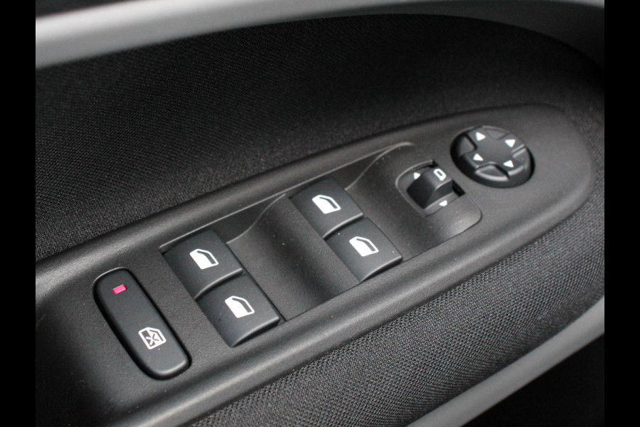 Jeep Avenger Altitude 54 kWh | Navigatie | Apple Carplay/ Android Auto | Parkeersensor achter | Cruise Control | Stoelverwarming | Full LED | Virtual Cockpit | Climate Control