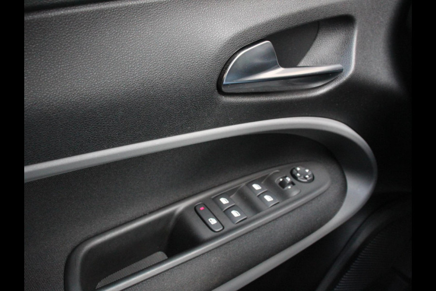 Jeep Avenger Altitude 54 kWh | Navigatie | Apple Carplay/ Android Auto | Parkeersensor achter | Cruise Control | Stoelverwarming | Full LED | Virtual Cockpit | Climate Control