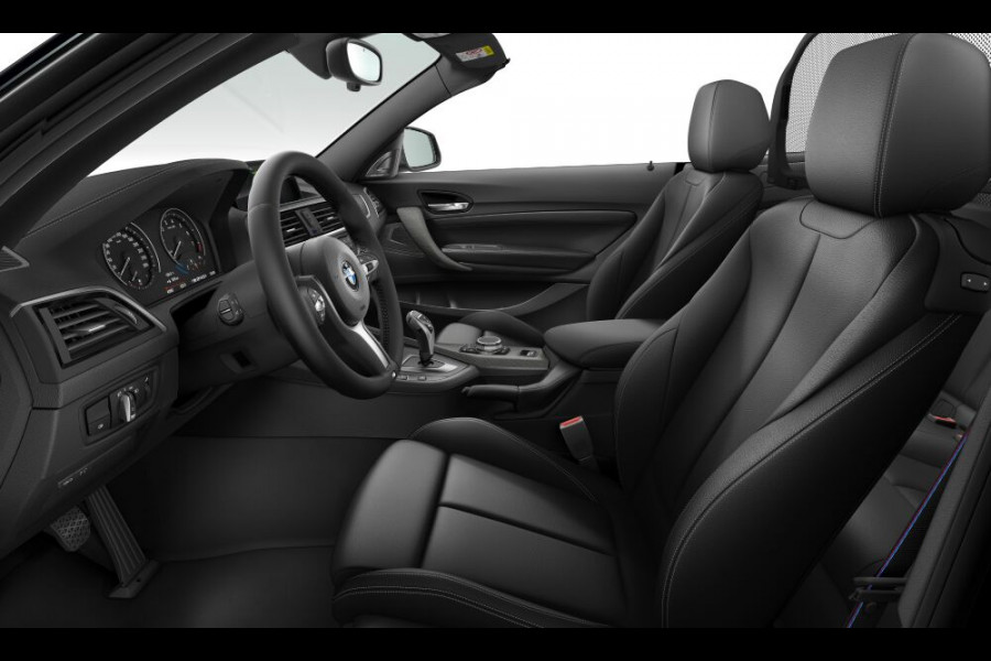 BMW 2 Serie Cabrio M240i xDrive - M-Performance Uitlaat - Harman Kardon - ACC - Camera