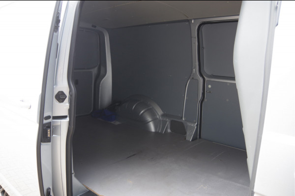 Volkswagen Transporter 2.0 TDI L2 BULLI 150PK AUT. LED, 2X SCHUIFDEUR, ADAPT. CRUISE, DIGITAL COCKPIT, STOELVERWARMING, APPLE CARPLAY
