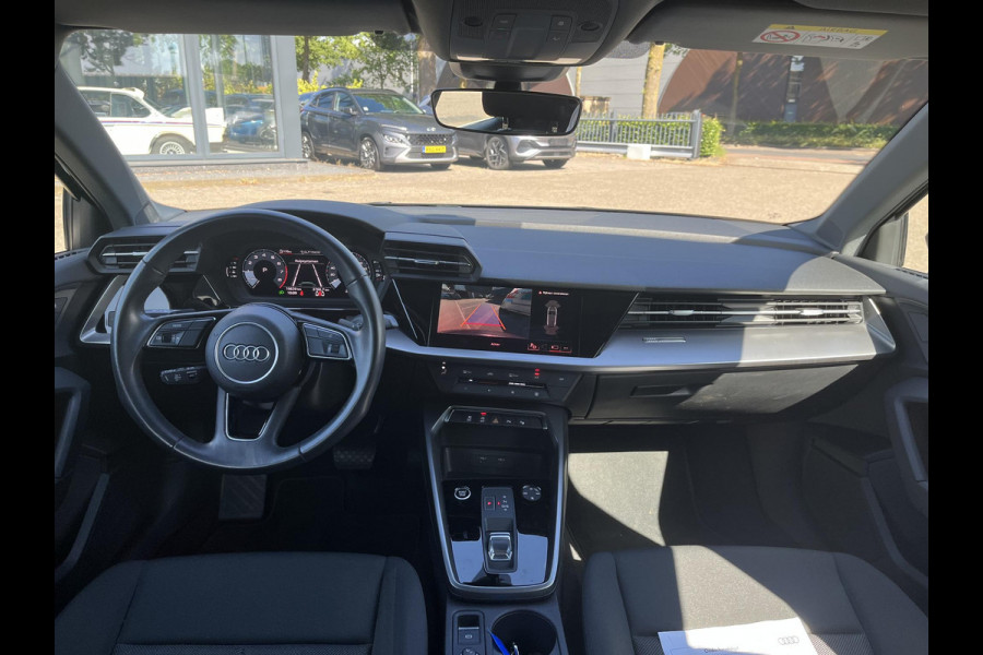 Audi A3 Sportback 35 TFSI S edition MHEV CAMERA | NAVI BY CARPLAY | RIJKLAAR INCL. 12 MND. BOVAGGARANTIE