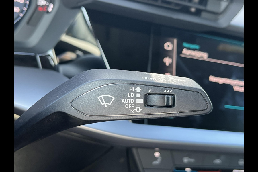 Audi A3 Sportback 35 TFSI S edition MHEV CAMERA | NAVI BY CARPLAY | RIJKLAAR INCL. 12 MND. BOVAGGARANTIE