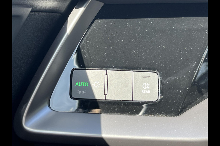 Audi A3 Sportback 35 TFSI S edition MHEV CAMERA | NAVI BY CARPLAY | RIJKLAAR INCL. 12 MND. BOVAGGARANTIE