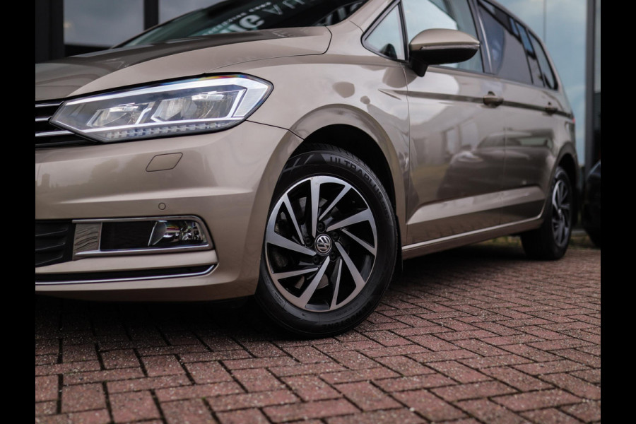 Volkswagen Touran 1.5 TSI Highline Business R 7p | Stoelverw. | Camera | ACC | Carplay