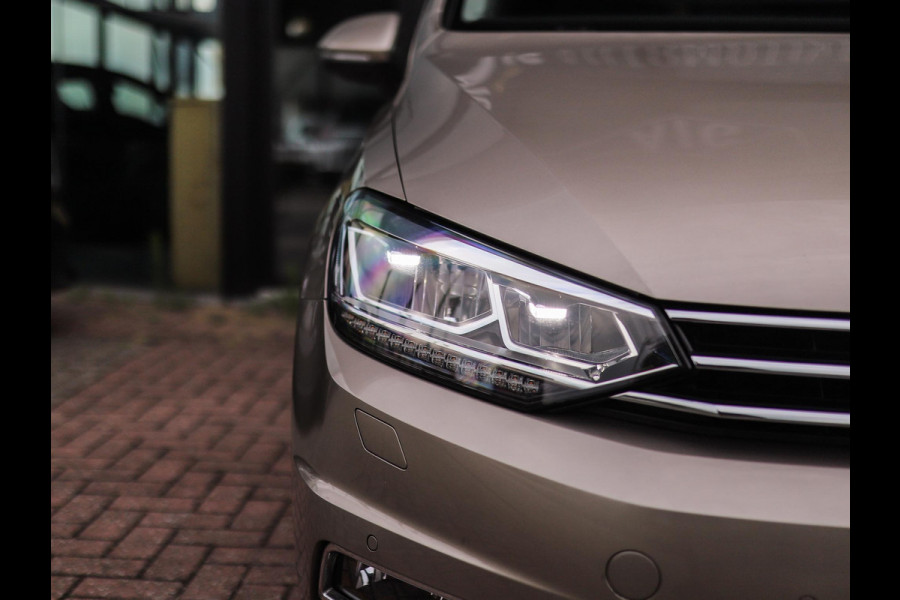 Volkswagen Touran 1.5 TSI Highline Business R 7p | Stoelverw. | Camera | ACC | Carplay
