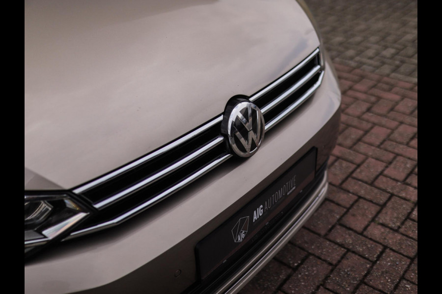 Volkswagen Touran 1.5 TSI Highline Business R 7p | Stoelverw. | Camera | ACC | Carplay