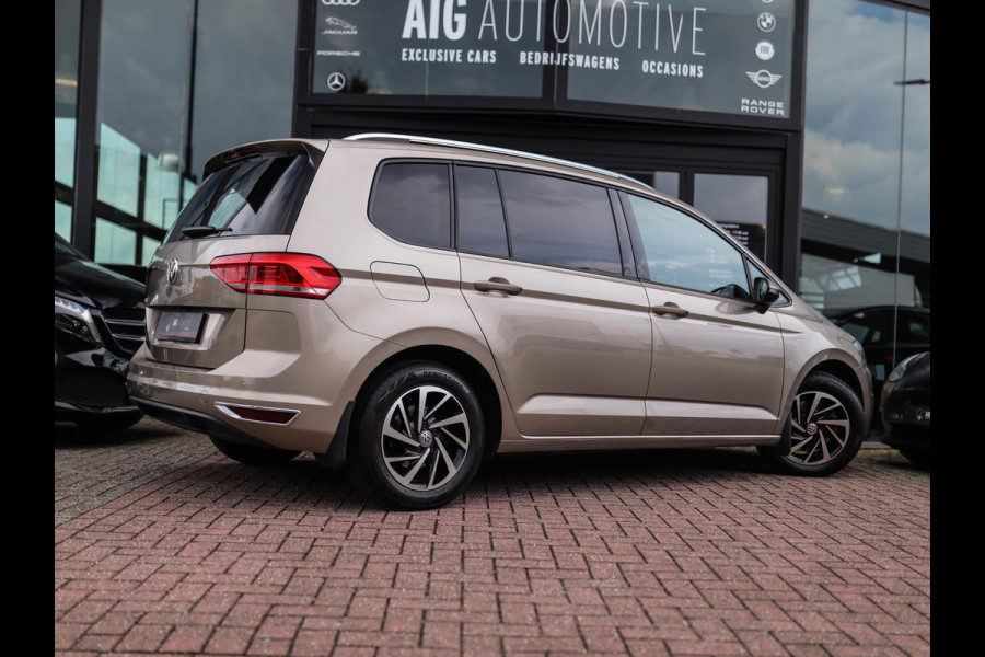 Volkswagen Touran 1.5 TSI Highline Business R 7p | Stoelverw. | Camera | ACC | Carplay