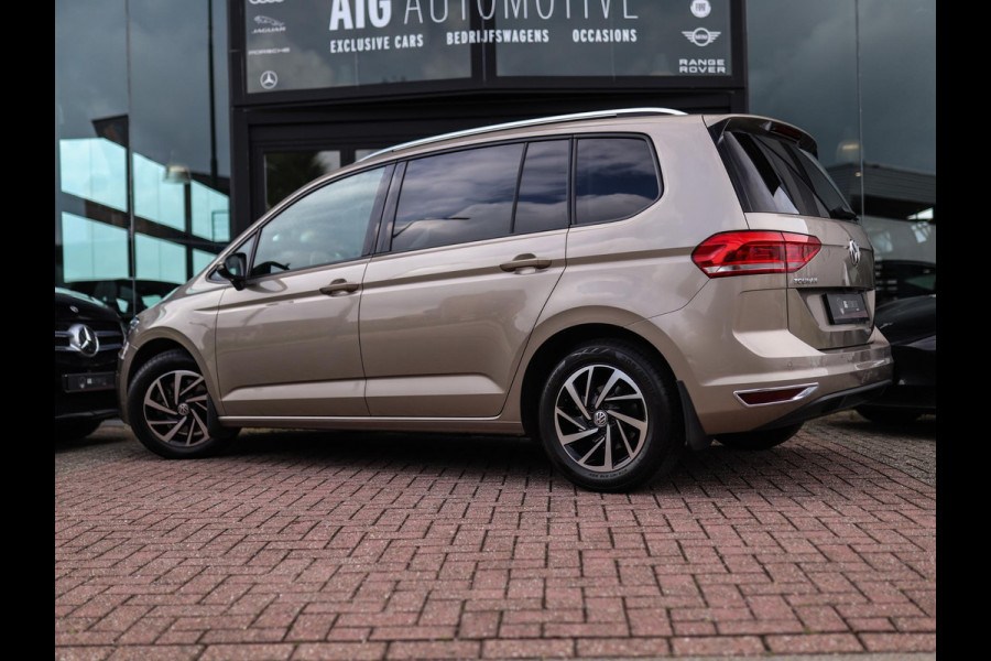 Volkswagen Touran 1.5 TSI Highline Business R 7p | Stoelverw. | Camera | ACC | Carplay