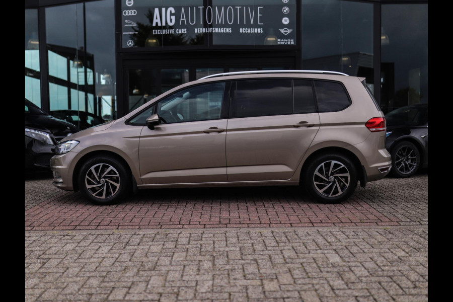 Volkswagen Touran 1.5 TSI Highline Business R 7p | Stoelverw. | Camera | ACC | Carplay