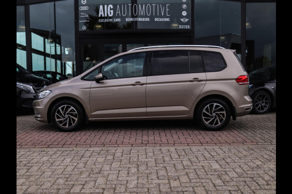 Volkswagen Touran 1.5 TSI Highline Business R 7p | Stoelverw. | Camera | ACC | Carplay