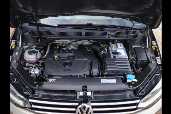 Volkswagen Touran 1.5 TSI Highline Business R 7p | Stoelverw. | Camera | ACC | Carplay