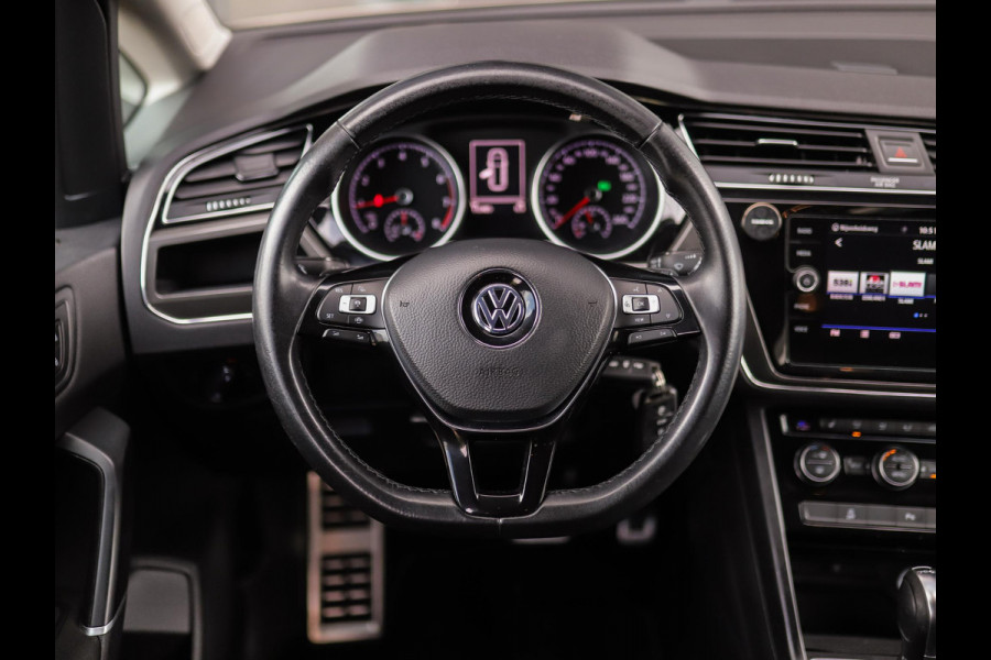 Volkswagen Touran 1.5 TSI Highline Business R 7p | Stoelverw. | Camera | ACC | Carplay