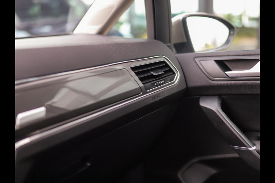 Volkswagen Touran 1.5 TSI Highline Business R 7p | Stoelverw. | Camera | ACC | Carplay
