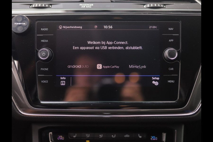 Volkswagen Touran 1.5 TSI Highline Business R 7p | Stoelverw. | Camera | ACC | Carplay
