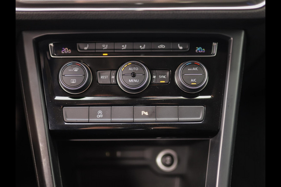 Volkswagen Touran 1.5 TSI Highline Business R 7p | Stoelverw. | Camera | ACC | Carplay