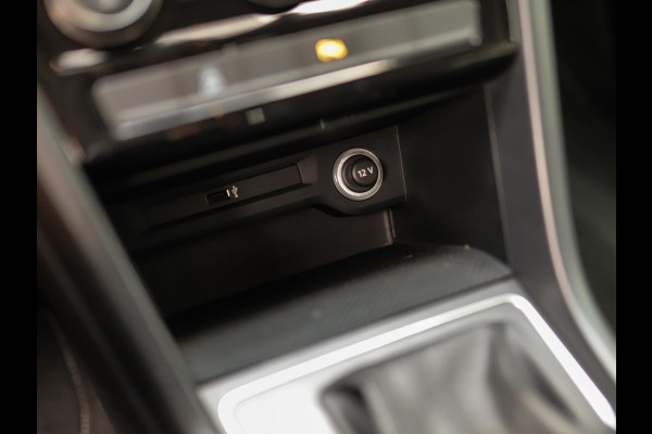 Volkswagen Touran 1.5 TSI Highline Business R 7p | Stoelverw. | Camera | ACC | Carplay