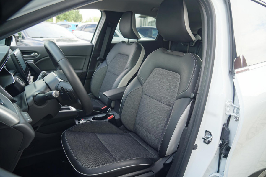 Renault Captur 1.3 TCe 140 PK AUT. + DEALER ONDERHOUDEN / TREKHAAK