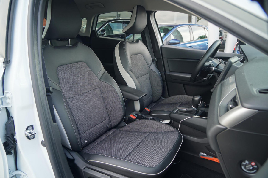 Renault Captur 1.3 TCe 140 PK AUT. + DEALER ONDERHOUDEN / TREKHAAK