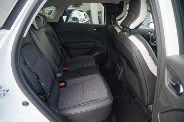 Renault Captur 1.3 TCe 140 PK AUT. + DEALER ONDERHOUDEN / TREKHAAK