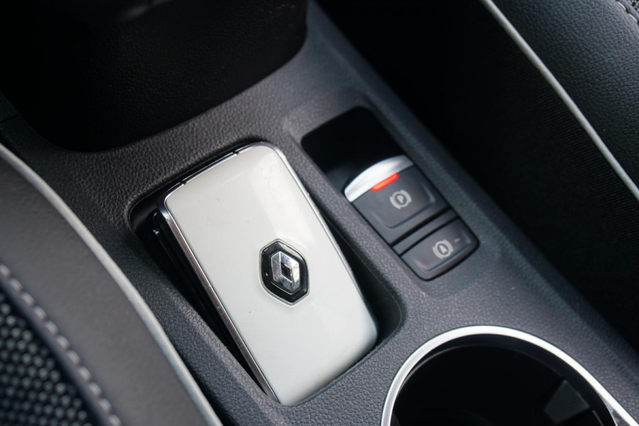 Renault Captur 1.3 TCe 140 PK AUT. + DEALER ONDERHOUDEN / TREKHAAK