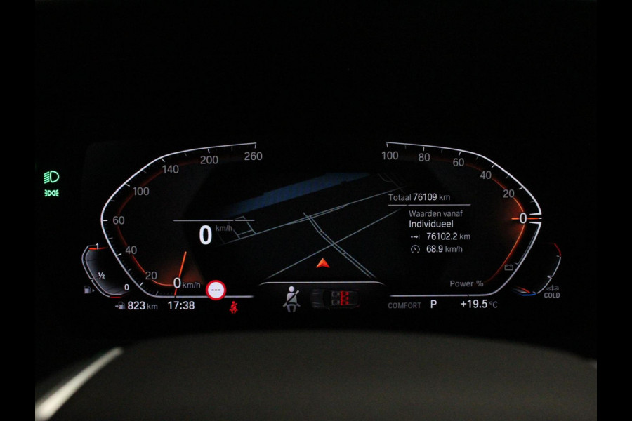 BMW 1-serie 118i Automaat Sportline Business Edition Climate control Navigatie Cruise control LED Parkeersensor achter Apple Carplay/ Android Auto