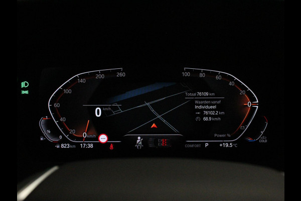 BMW 1-serie 118i Automaat Sportline Business Edition Climate control Navigatie Cruise control LED Parkeersensor achter Apple Carplay/ Android Auto