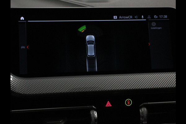 BMW 1-serie 118i Automaat Sportline Business Edition Climate control Navigatie Cruise control LED Parkeersensor achter Apple Carplay/ Android Auto